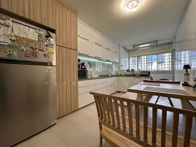 165 Bukit Batok West Avenue 8, 165 Bukit Batok West Avenue 8, 3 Bedrooms, 1,119 sqft, HDB Flat For Sale, by Patrick Chee, 500130329 - Kitchen - PropertyGuru.com.sg