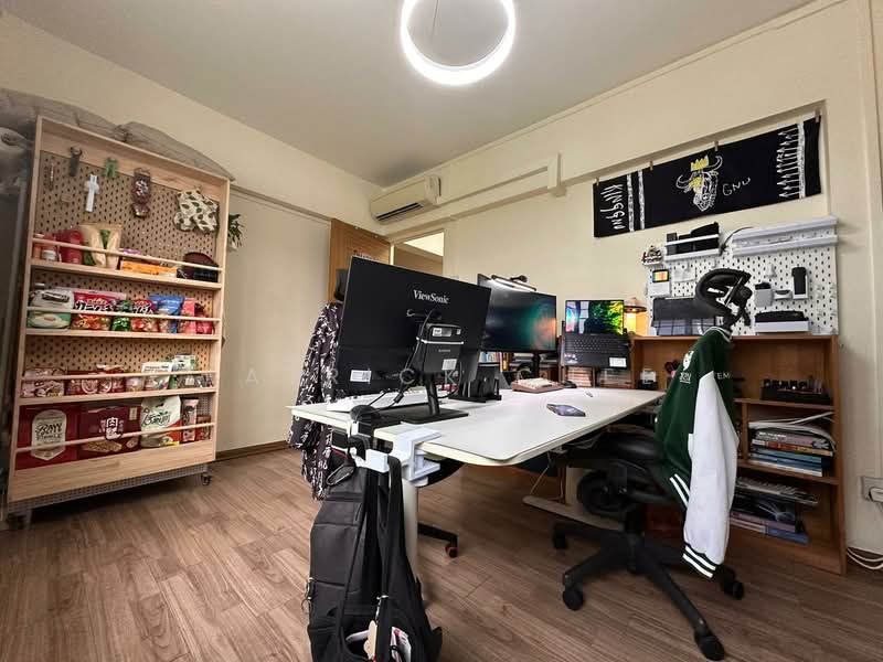 165 Bukit Batok West Avenue 8, 165 Bukit Batok West Avenue 8, 3 Bedrooms, 1,119 sqft, HDB Flat For Sale, by Patrick Chee, 500130329 - Study - PropertyGuru.com.sg