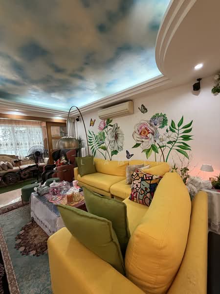 263 Jurong East Street 24, 263 Jurong East Street 24, 3 Bedrooms, 1,302 sqft, HDB Flat For Sale, by William Lim, 500130330 - Living Room - PropertyGuru.com.sg