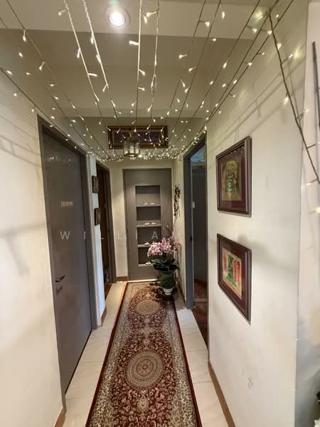 263 Jurong East Street 24, 263 Jurong East Street 24, 3 Bedrooms, 1,302 sqft, HDB Flat For Sale, by William Lim, 500130330 - Corridor - PropertyGuru.com.sg
