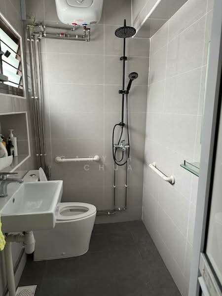 262 Boon Lay Drive, 262 Boon Lay Drive, Room Rental, 130 sqft, HDB Flat For Rent, by Gary H S Chua, 500130345 - Bathroom - PropertyGuru.com.sg
