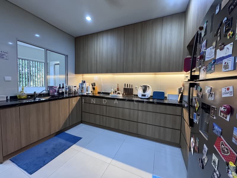 Namly Garden/ Namly Estate/ Shamrock Park, Namly Garden, 4 Bedrooms, 3,700 sqft, Detached House For Rent, by Linda Lee, 500130355 - Kitchen - PropertyGuru.com.sg