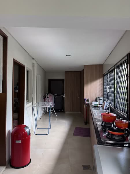 Namly Garden/ Namly Estate/ Shamrock Park, Namly Garden, 4 Bedrooms, 3,700 sqft, Detached House For Rent, by Linda Lee, 500130355 - Kitchen - PropertyGuru.com.sg
