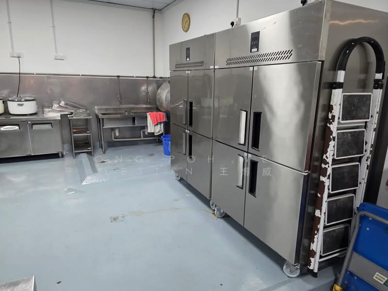 CT Foodchain, 200 Pandan Loop, 1,000 sqft, Factory / Workshop (B2) For Rent, by Ong Poh Wei Lestin 王博威, 500130360 - Kitchen - CommercialGuru.com.sg