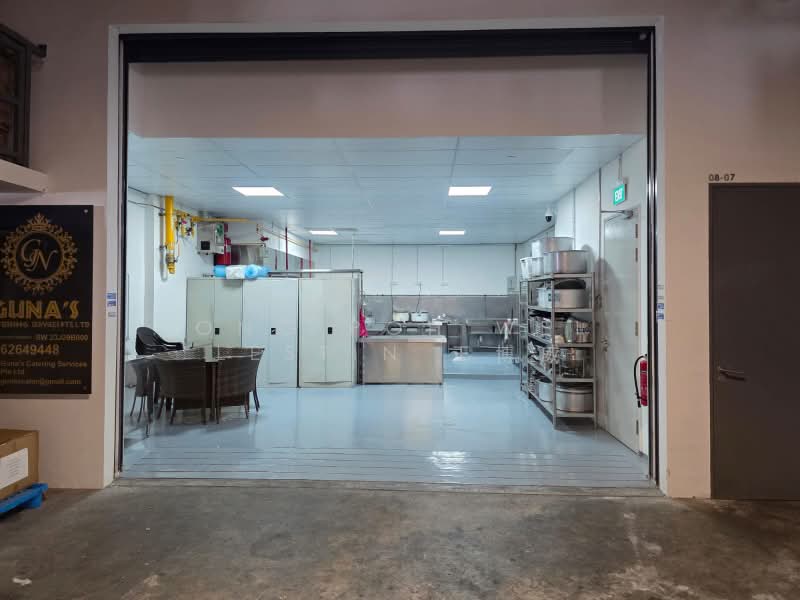 CT Foodchain, 200 Pandan Loop, 1,000 sqft, Factory / Workshop (B2) For Rent, by Ong Poh Wei Lestin 王博威, 500130360 - Kitchen - CommercialGuru.com.sg