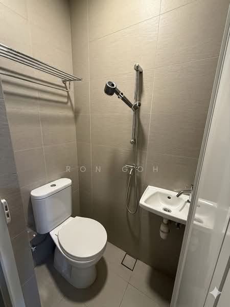 Seaside Residences, 12 Siglap Link, 3 Bedrooms, 1,087 sqft, Apartment For Rent, by Ron Goh, 500130366 - Bathroom - PropertyGuru.com.sg