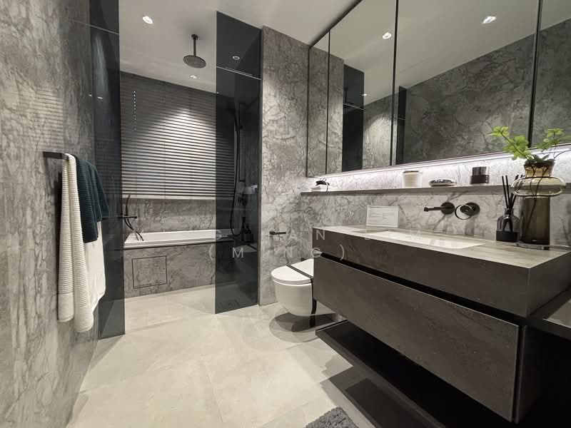 Promenade Peak, 1 Zion Road, 4 Bedrooms, 1,421 sqft, Condominium For Sale, by Ming Han Lim (Ming), 500130369 - Bathroom - PropertyGuru.com.sg