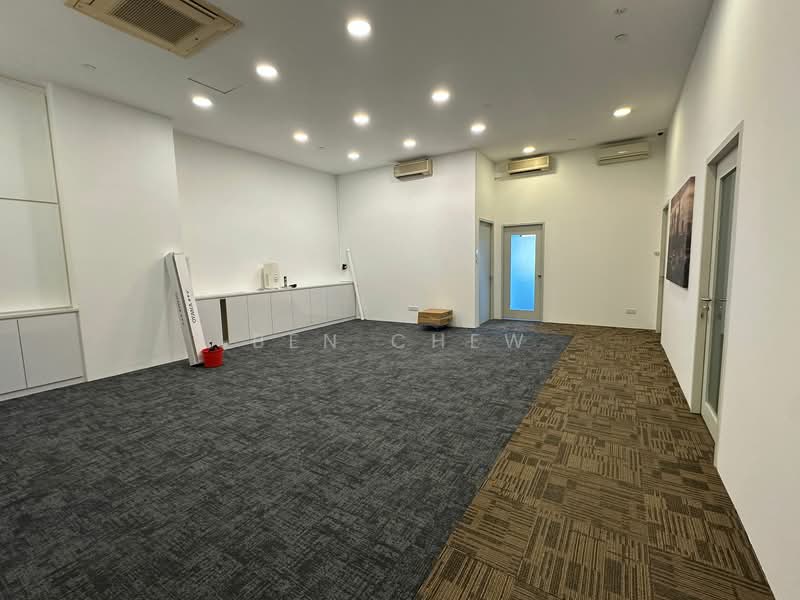 Tradehub 21, 18 Boon Lay Way, 1,400 sqft, Light Industrial (B1) For Rent, by Ben Chew, 500130370 - Interior - CommercialGuru.com.sg