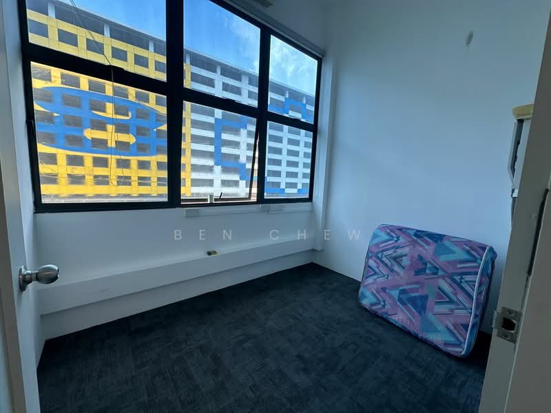 Tradehub 21, 18 Boon Lay Way, 1,400 sqft, Light Industrial (B1) For Rent, by Ben Chew, 500130370 - Interior - CommercialGuru.com.sg