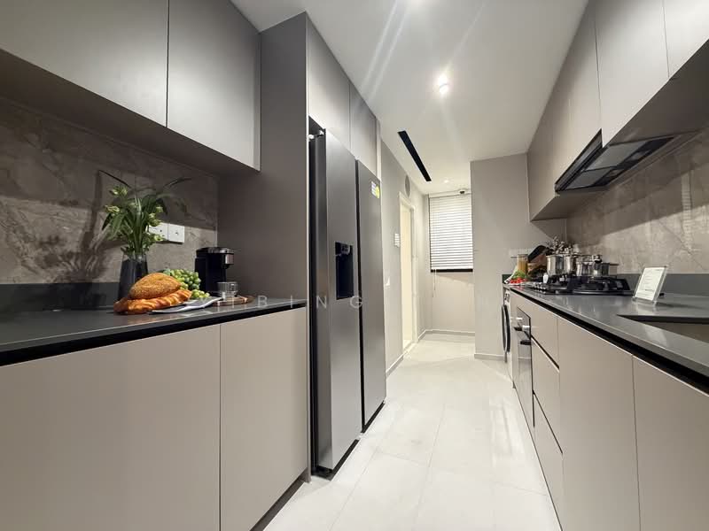 Norwood Grand, 10 Champions Way, 4 Bedrooms, 1,313 sqft, Condominium For Sale, by Yibing Tan, 500130386 - Kitchen - PropertyGuru.com.sg