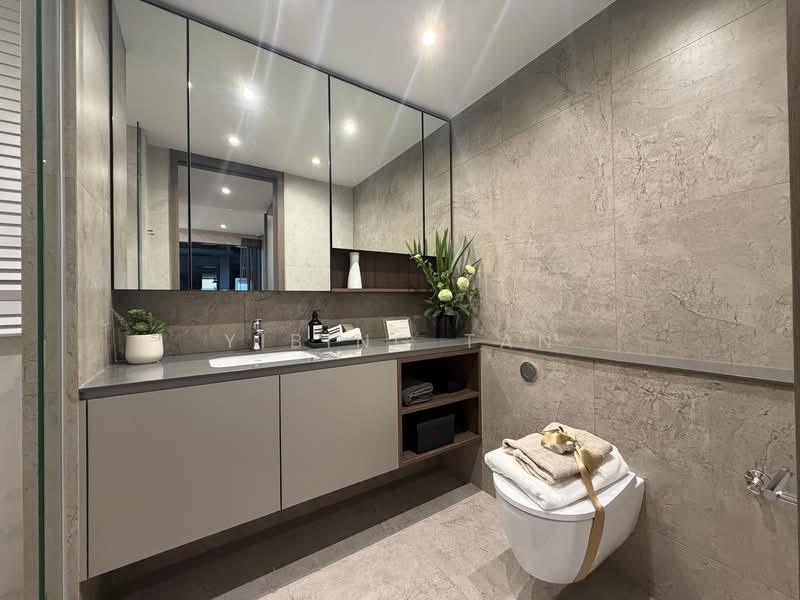 Norwood Grand, 10 Champions Way, 4 Bedrooms, 1,313 sqft, Condominium For Sale, by Yibing Tan, 500130386 - Bathroom - PropertyGuru.com.sg