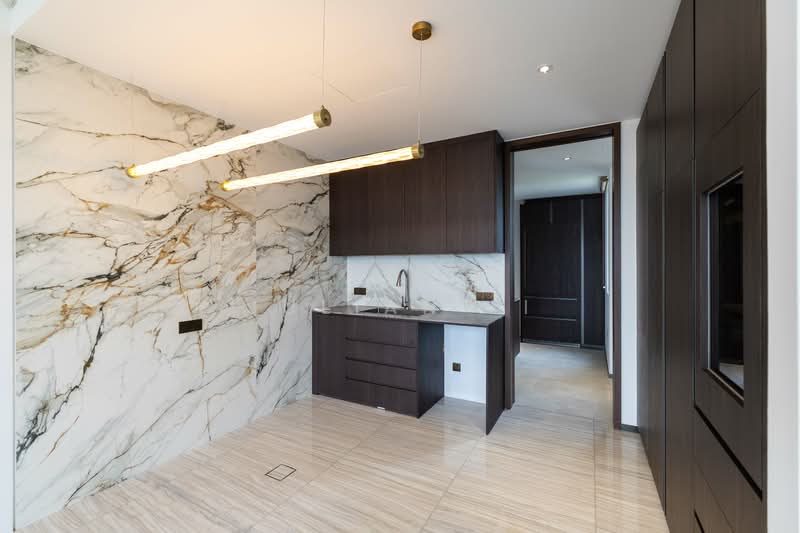 Leedon Green, 28 Leedon Heights, 4 Bedrooms, 1,744 sqft, Condominium For Sale, by Julian Li, 500130405 - Kitchen - PropertyGuru.com.sg