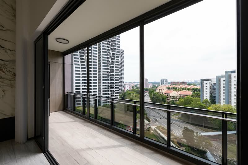 Leedon Green, 28 Leedon Heights, 4 Bedrooms, 1,744 sqft, Condominium For Sale, by Julian Li, 500130405 - Balcony - PropertyGuru.com.sg