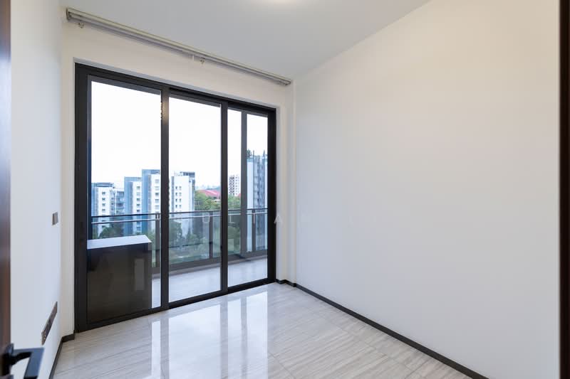 Leedon Green, 28 Leedon Heights, 4 Bedrooms, 1,744 sqft, Condominium For Sale, by Julian Li, 500130405 - Balcony - PropertyGuru.com.sg