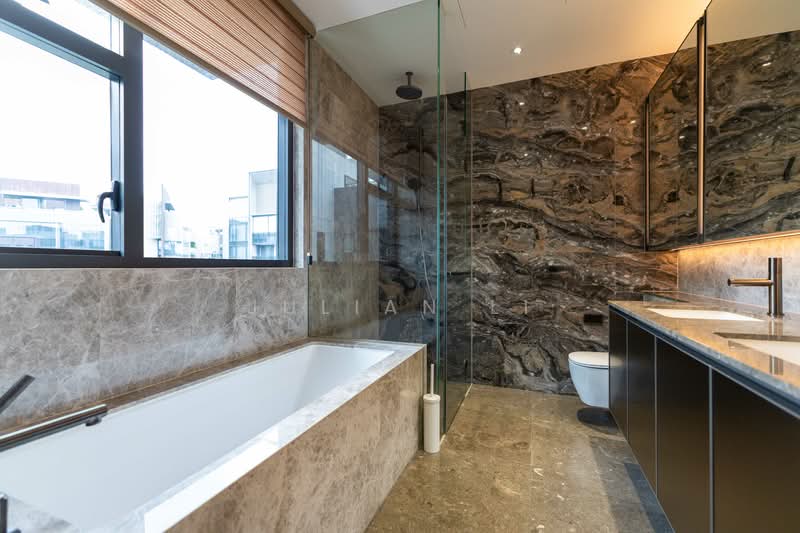 Leedon Green, 28 Leedon Heights, 4 Bedrooms, 1,744 sqft, Condominium For Sale, by Julian Li, 500130405 - Bathroom - PropertyGuru.com.sg