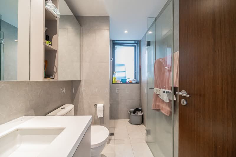 The Visionaire, 170 Canberra Drive, 4 Bedrooms, 1,313 sqft, Executive Condominium For Sale, by Michael Lim, 500130406 - Common Bathroom - PropertyGuru.com.sg