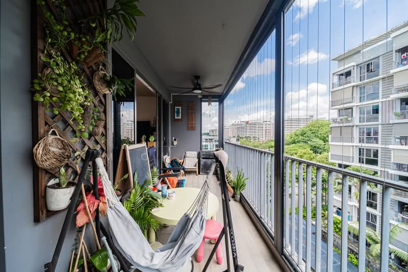 The Visionaire, 170 Canberra Drive, 4 Bedrooms, 1,313 sqft, Executive Condominium For Sale, by Michael Lim, 500130406 - Balcony - PropertyGuru.com.sg