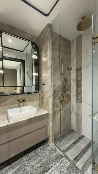 Perfect Ten, 323 Bukit Timah Road, 2 Bedrooms, 786 sqft, Condominium For Rent, by Ray Tan, 500130410 - Master Bathroom - PropertyGuru.com.sg