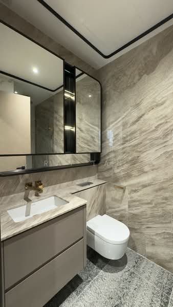 Perfect Ten, 323 Bukit Timah Road, 2 Bedrooms, 786 sqft, Condominium For Rent, by Ray Tan, 500130410 - Common Bathroom - PropertyGuru.com.sg
