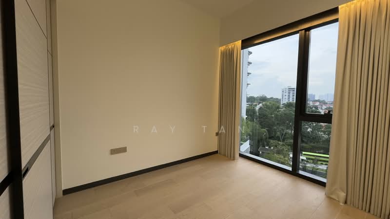 Perfect Ten, 323 Bukit Timah Road, 2 Bedrooms, 786 sqft, Condominium For Rent, by Ray Tan, 500130410 - Master room - PropertyGuru.com.sg
