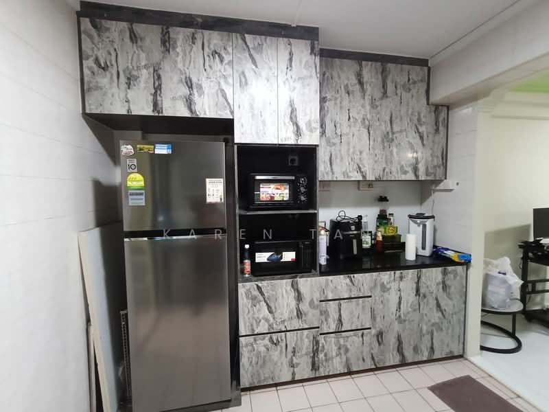 567 Hougang Street 51, 567 Hougang Street 51, Room Rental, 130 sqft, HDB Flat For Rent, by Karen Tan, 500130414 - Kitchen - PropertyGuru.com.sg