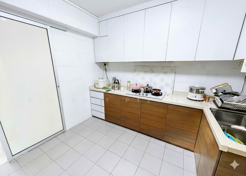 40 Jalan Rumah Tinggi, 40 Jalan Rumah Tinggi, 3 Bedrooms, 1,065 sqft, HDB Flat For Sale, by KENNETH CHUA, 500130418 - Kitchen - PropertyGuru.com.sg