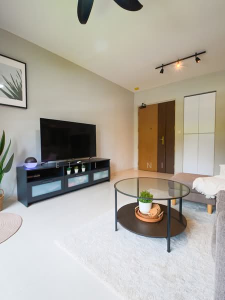 467A Bukit Batok West Avenue 9, 467A Bukit Batok West Avenue 9, 3 Bedrooms, 1,001 sqft, HDB Flat For Sale, by Elfi Muni, 500130420 - Living Room - PropertyGuru.com.sg