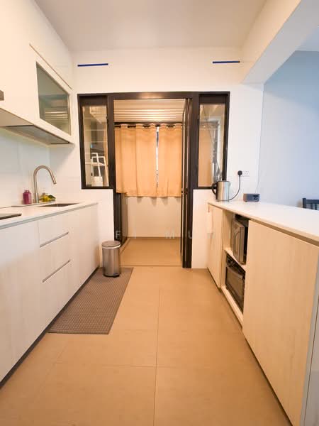 467A Bukit Batok West Avenue 9, 467A Bukit Batok West Avenue 9, 3 Bedrooms, 1,001 sqft, HDB Flat For Sale, by Elfi Muni, 500130420 - Kitchen - PropertyGuru.com.sg