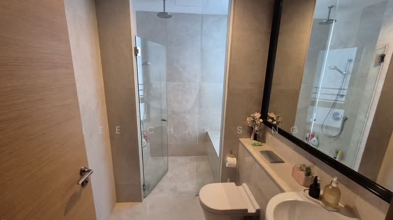 Martin Place Residences, 6 Martin Place, 3 Bedrooms, 1,421 sqft, Condominium For Sale, by Lee Char Seng, 500130426 - Bathroom - PropertyGuru.com.sg