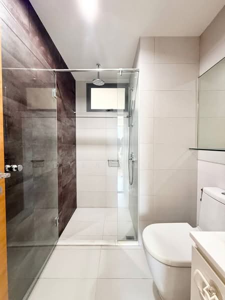 Centro Residences, 59 Ang Mo Kio Avenue 8, 2 Bedrooms, 883 sqft, Condominium For Sale, by Dylan Lee, 500130439 - Bathroom - PropertyGuru.com.sg