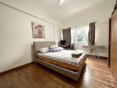 For Rent - Queensway Tower