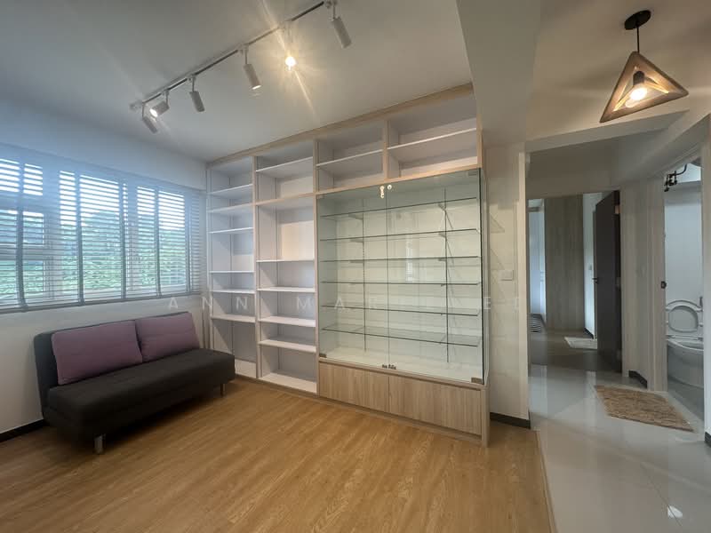 90A Telok Blangah Street 31, 90A Telok Blangah Street 31, 3 Bedrooms, 1,001 sqft, HDB Flat For Sale, by Ann Marie Ee, 500130448 - Living Room - PropertyGuru.com.sg