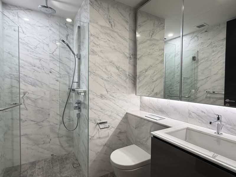 Midtown Bay, 122 Beach Road, 1 Bedroom, 474 sqft, Condominium For Rent, by Raymond Ler, 500130459 - Bathroom - PropertyGuru.com.sg