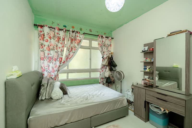 127D Kim Tian Road, 127D Kim Tian Road, 3 Bedrooms, 947 sqft, HDB Flat For Sale, by Elsie Ang, 500130461 - Bedroom - PropertyGuru.com.sg
