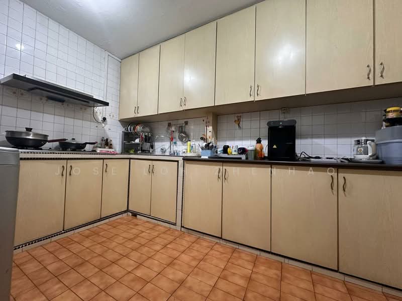 632 Veerasamy Road, 632 Veerasamy Road, 3 Bedrooms, 1,173 sqft, HDB Flat For Sale, by Jose Loh Zhenhao, 500130464 - Kitchen - PropertyGuru.com.sg