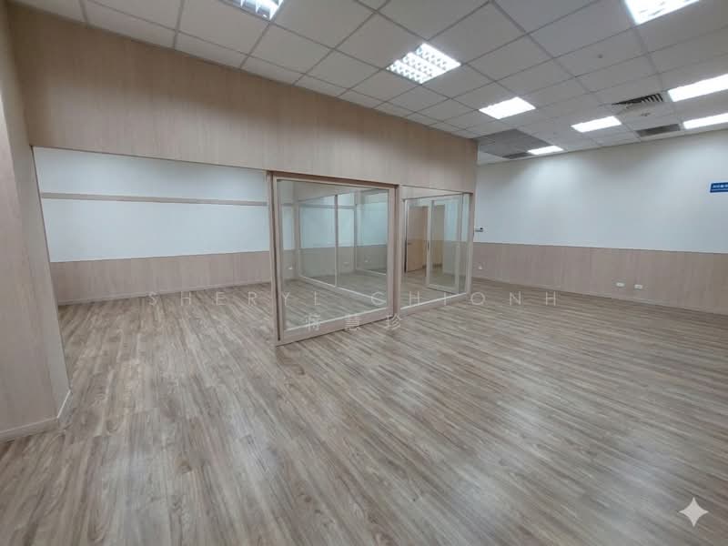 Teambuild Centre, 701 Geylang Road, 1,270 sqft, Office For Rent, by Sheryl Chionh 蒋慧珍, 500130471 - Teambuild Centre (Interior of Unit) - CommercialGuru.com.sg