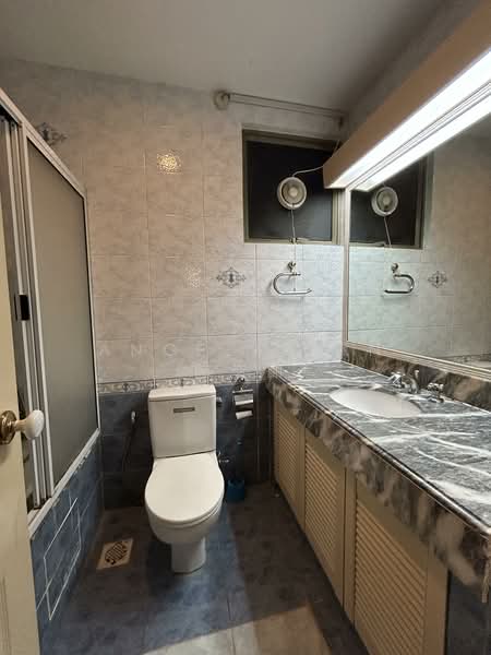 Banyan Condo, 7 Chwee Chian Road, 2 Bedrooms, 1,119 sqft, Condominium For Rent, by Angela Tan 陈洁丽, 500130481 - Bathroom - PropertyGuru.com.sg