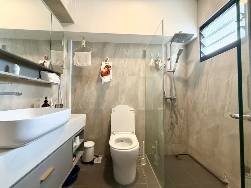8B Boon Tiong Road, 8B Boon Tiong Road, 3 Bedrooms, 1,076 sqft, HDB Flat For Sale, by April Liu, 500130490 - Bathroom - PropertyGuru.com.sg