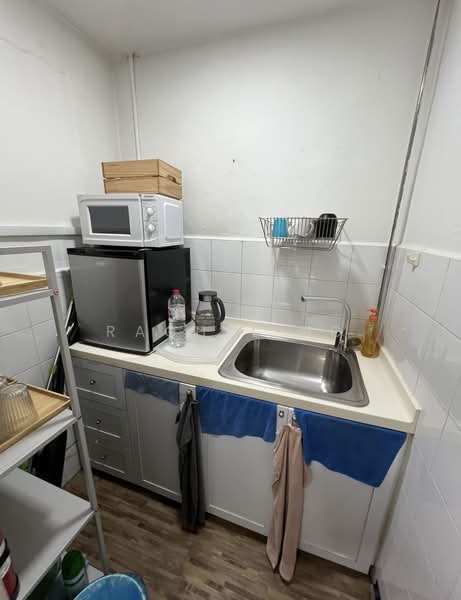 Goldhill Centre, 151-151B Thomson Road, 1,206 sqft, Office For Sale, by Rachel ng, 500130492 - Kitchen - CommercialGuru.com.sg