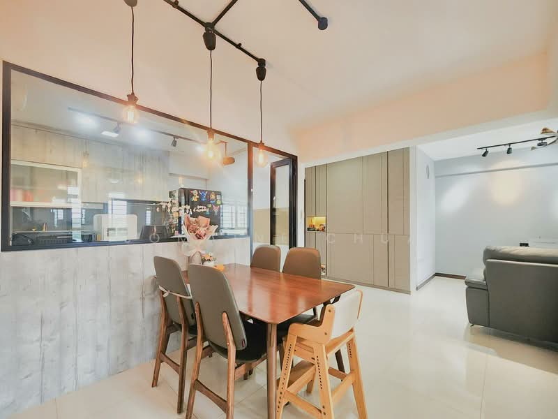 684D Edgedale Plains, 684D Edgedale Plains, 3 Bedrooms, 1,001 sqft, HDB Flat For Sale, by Jomaine Chua, 500130526 - Dining Room - PropertyGuru.com.sg