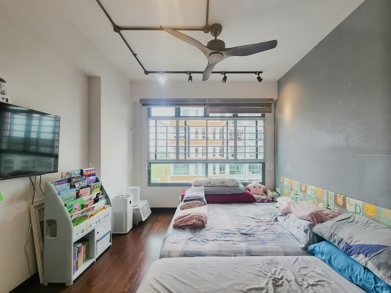 684D Edgedale Plains, 684D Edgedale Plains, 3 Bedrooms, 1,001 sqft, HDB Flat For Sale, by Jomaine Chua, 500130526 - Bedroom - PropertyGuru.com.sg