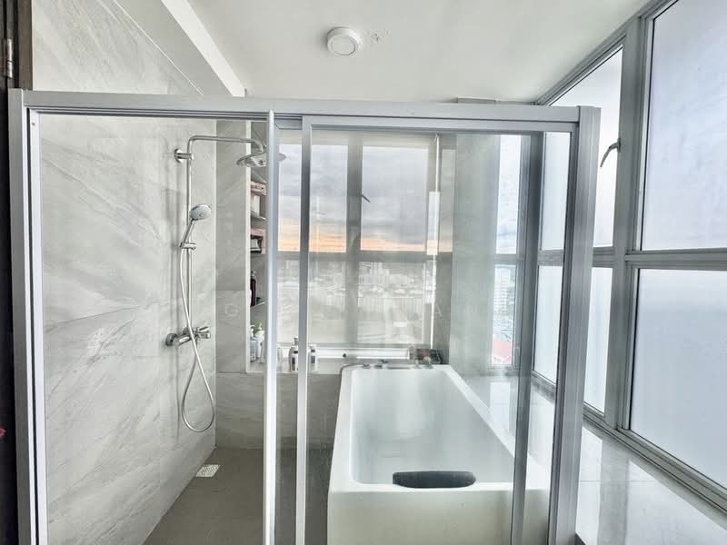 273B Bishan Street 24, 273B Bishan Street 24, 3 Bedrooms, 1,292 sqft, HDB Flat For Sale, by Ng Zi Liang, 500130552 - Bathroom - PropertyGuru.com.sg