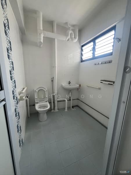 111 Bukit Purmei Road, 111 Bukit Purmei Road, 3 Bedrooms, 1,119 sqft, HDB Flat For Rent, by Wilson Ong, 500130554 - Bathroom - PropertyGuru.com.sg