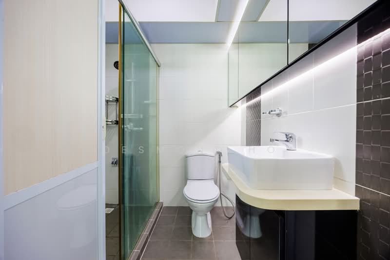 815A Choa Chu Kang Avenue 7, 815A Choa Chu Kang Avenue 7, 3 Bedrooms, 1,001 sqft, HDB Flat For Sale, by Desmond Ho, 500130557 - Common Bathroom - PropertyGuru.com.sg