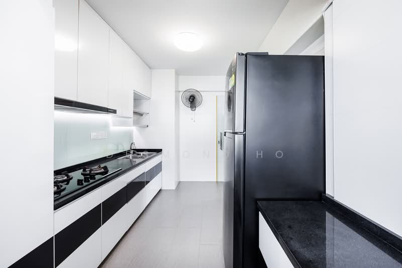 815A Choa Chu Kang Avenue 7, 815A Choa Chu Kang Avenue 7, 3 Bedrooms, 1,001 sqft, HDB Flat For Sale, by Desmond Ho, 500130557 - Kitchen - PropertyGuru.com.sg