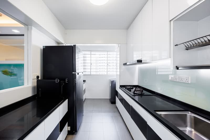 815A Choa Chu Kang Avenue 7, 815A Choa Chu Kang Avenue 7, 3 Bedrooms, 1,001 sqft, HDB Flat For Sale, by Desmond Ho, 500130557 - Kitchen - PropertyGuru.com.sg