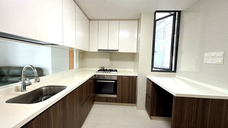 La Fiesta, 52 Sengkang Square, 3 Bedrooms, 893 sqft, Condominium For Sale, by Grady Chew, 500130561 - Kitchen - PropertyGuru.com.sg