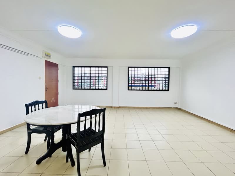662 Yishun Avenue 4, 662 Yishun Avenue 4, 3 Bedrooms, 1,119 sqft, HDB Flat For Sale, by Alice Ng 黄素芳, 500130567 - Living Room - PropertyGuru.com.sg