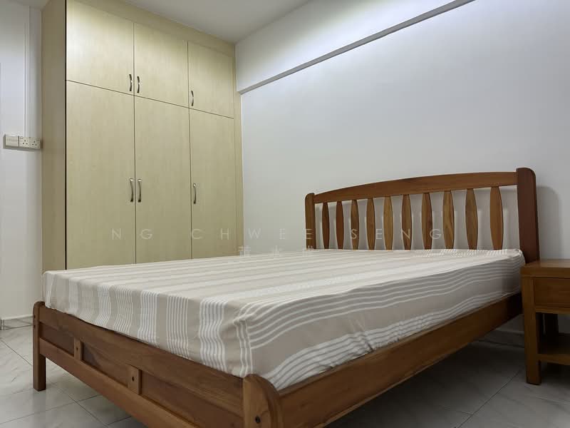 744 Bedok Reservoir Road, 744 Bedok Reservoir Road, 2 Bedrooms, 882 sqft, HDB Flat For Sale, by Ng Chwee Seng 黃水成, 500130577 - Bedroom - PropertyGuru.com.sg
