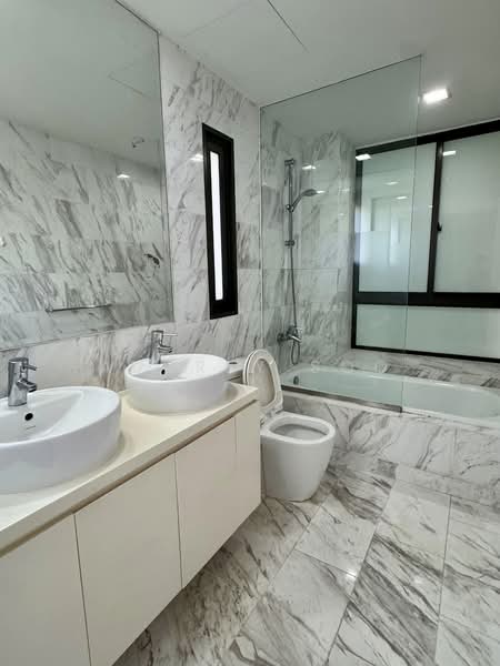 Exclusive Quiet Living Corner Terrace with Lift @ Watten Residences, Watten Rise / Watten Drive / Watten Estate / Watten House / Hillcrest, 5 Bedrooms, 4,940 sqft, Cluster House For Sale, by Audrey Soo, 500130579 - Bathroom - PropertyGuru.com.sg